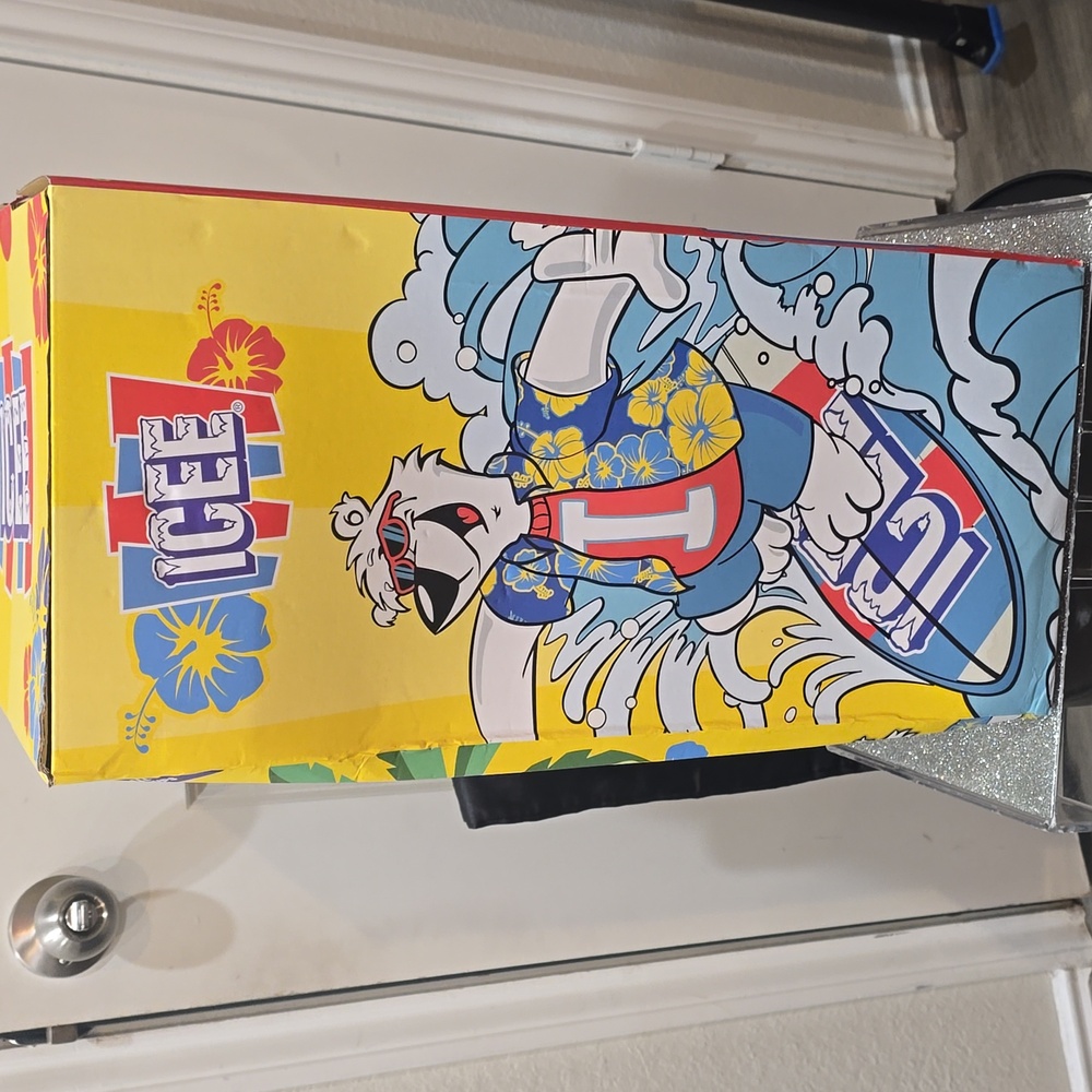 Icee Slushie Making Machine - Picture 9 of 10
